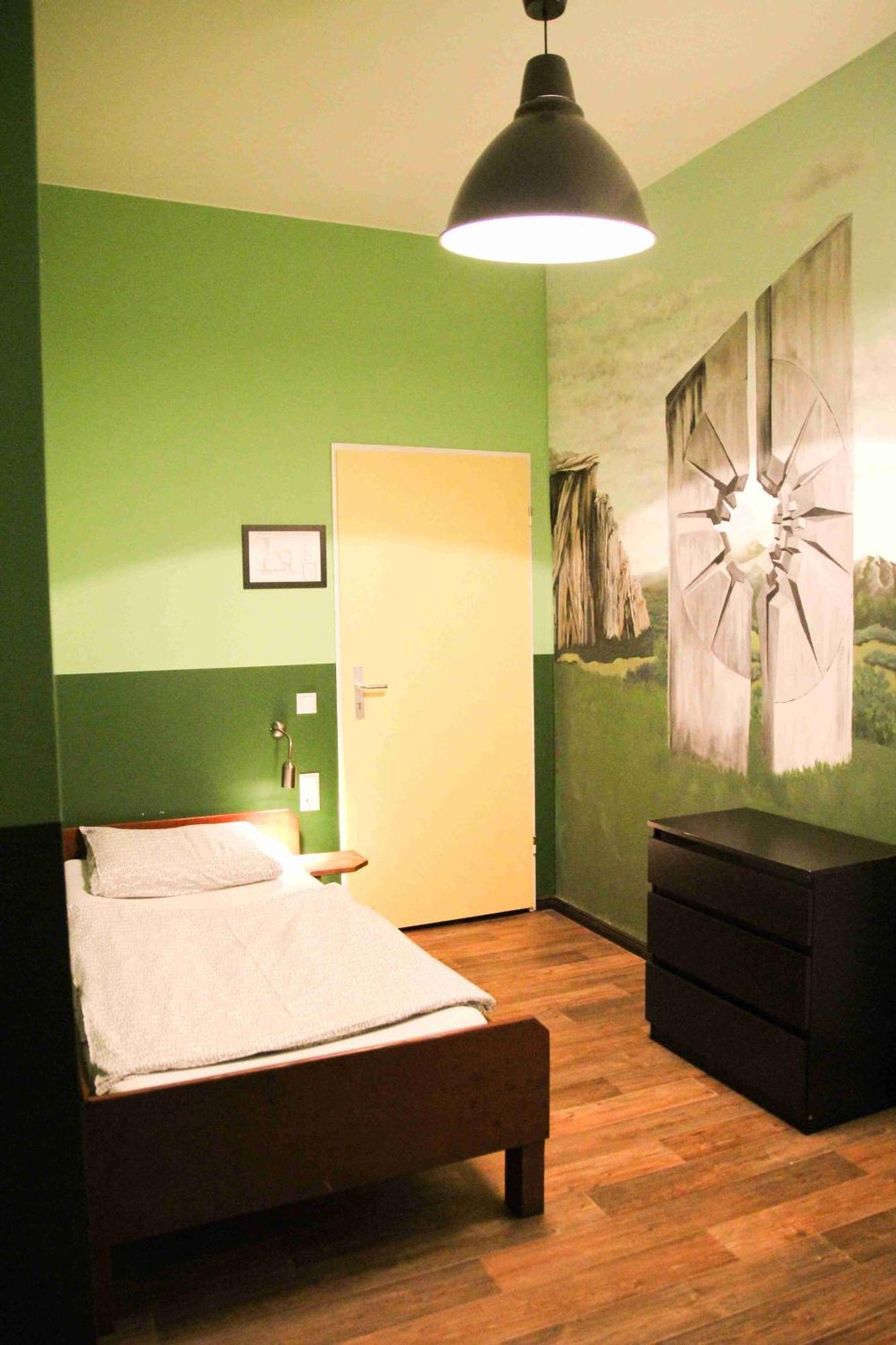 Single Room with Shower,1589335825:JPEG